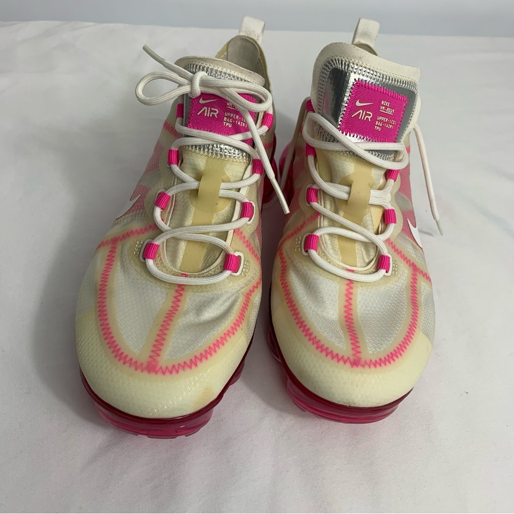 Nike Women's Air Max Pink and Cream Shoes Size 9